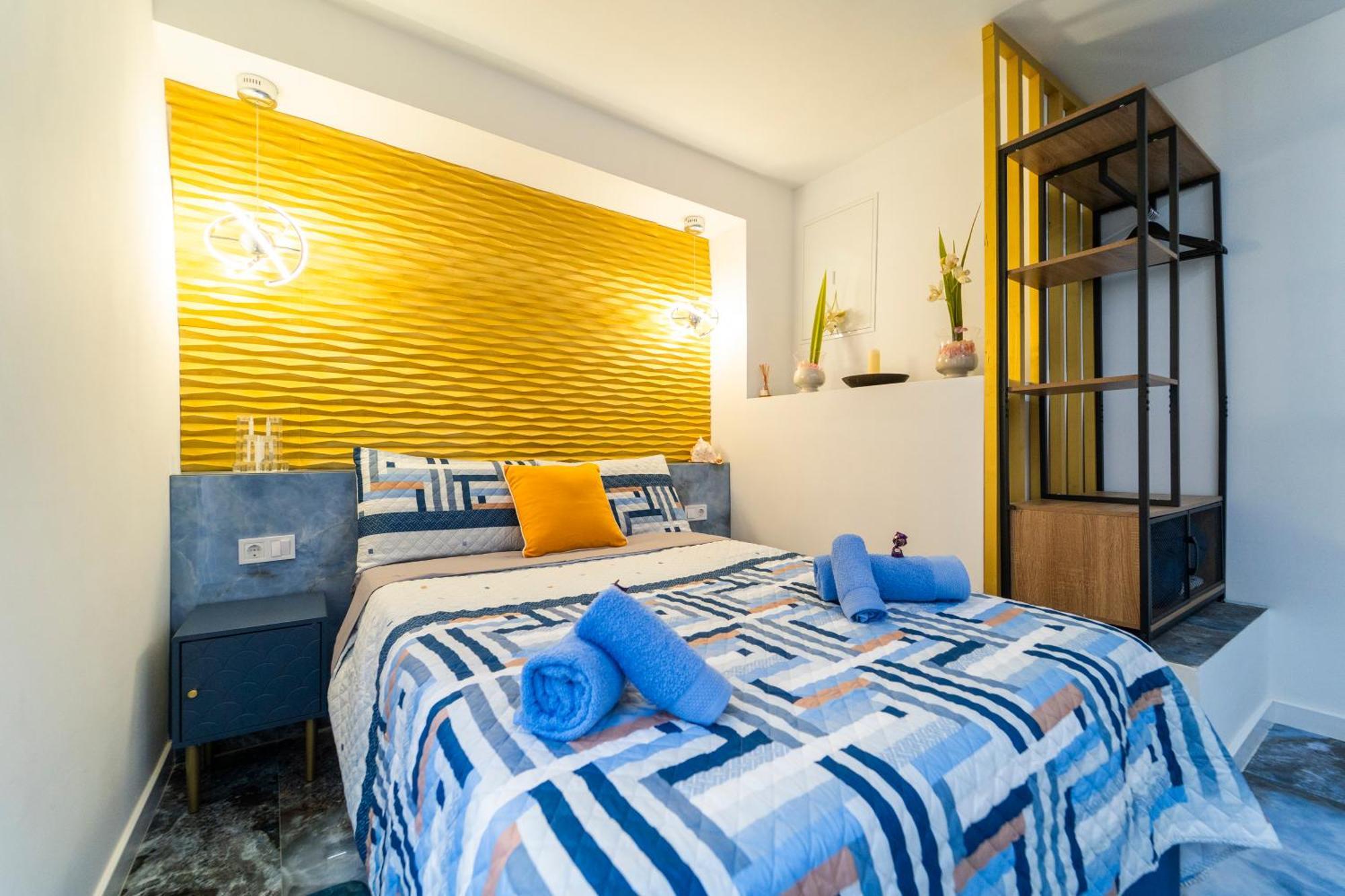 Brisas Del Poniente Apartment *